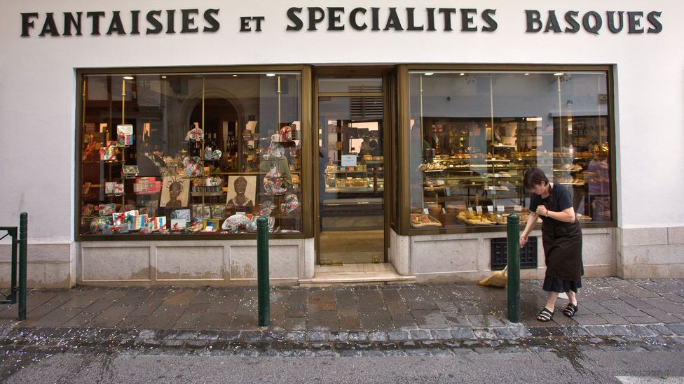 Business owners who accept the eusko are also encouraged to use the Euskara language in addition to French (Credit E.J. Baumeister Jr./Alamy) Business owners who accept the eusko are also encouraged to use the Euskara language in addition to French (Credit E.J. Baumeister Jr./Alamy)