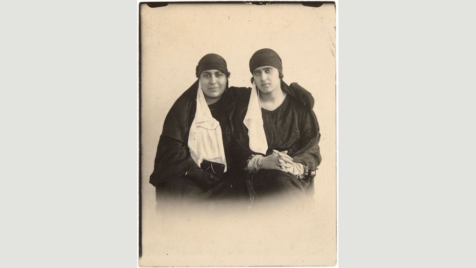 Hayat Gamaleddine & Souad Saleh Sobhi, 1922, by anonymous (Credit: Shahwar Hegazi collection, courtesy of the Arab Image Foundation) Hayat Gamaleddine & Souad Saleh Sobhi, 1922, by anonymous (Credit: Shahwar Hegazi collection, courtesy of the Arab Image Foundation)