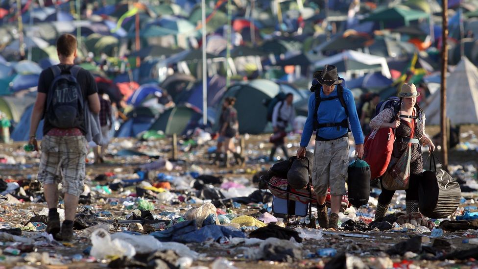 The people fighting the war on waste at music festivals - BBC Culture