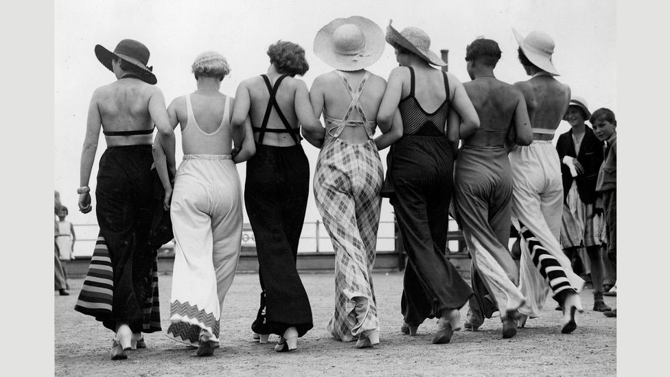 In the 1930s beach pyjamas became a trend (Credit: Getty Images) In the 1930s beach pyjamas became a trend (Credit: Getty Images)