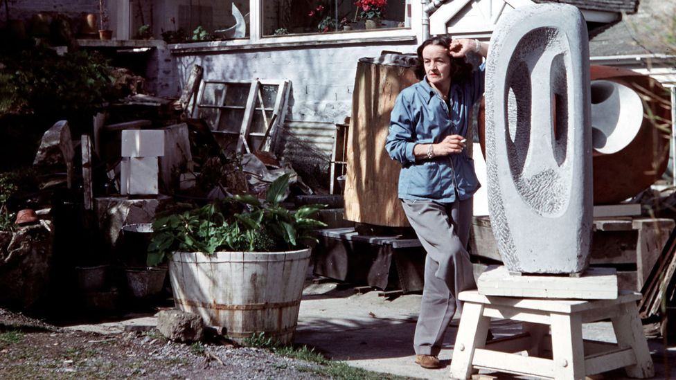 The bohemian St Ives artists’ colony adopted the fisherman’s smock, seen here on sculptor Barbara Hepworth (Credit: Getty Images) The bohemian St Ives artists’ colony adopted the fisherman’s smock, seen here on sculptor Barbara Hepworth (Credit: Getty Images)