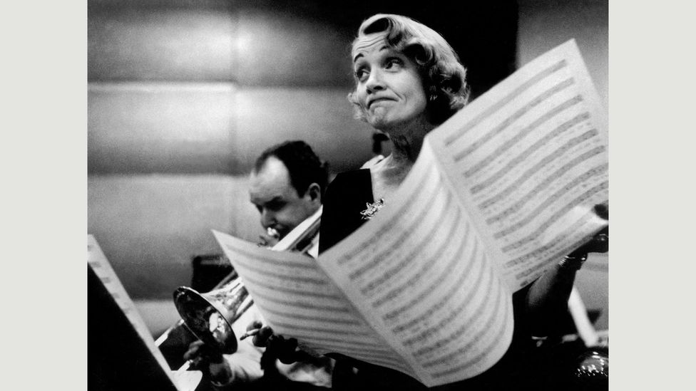 Eve Arnold, Marlene Dietrich at the Recording Studios of Columbia Records, New York, November 1952 (Credit: Eve Arnold / Magnum Photos)