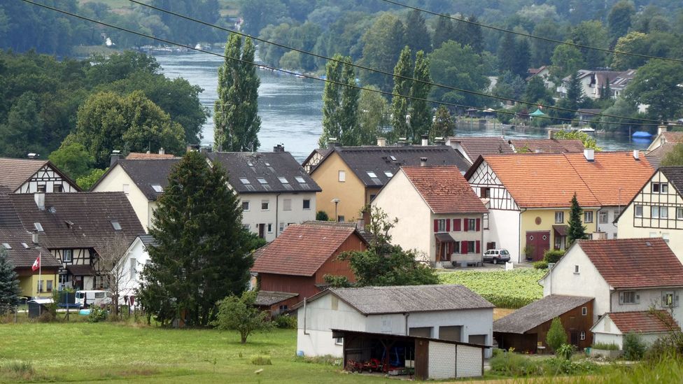 Büsingen residents typically earn larger salaries than their fellow countrymen, but end up paying more in taxes than their Swiss neighbours (Credit: Larry Bleiberg)