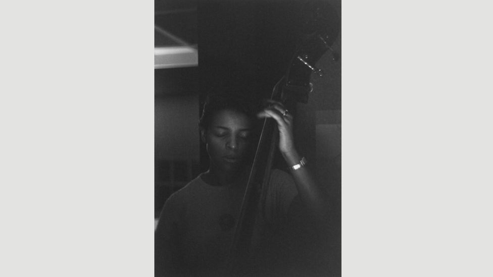 Edna Smith, bassist, 1950 (Credit: Estate of Roy DeCarava. Courtesy David Zwirner) Edna Smith, bassist, 1950 (Credit: Estate of Roy DeCarava. Courtesy David Zwirner)