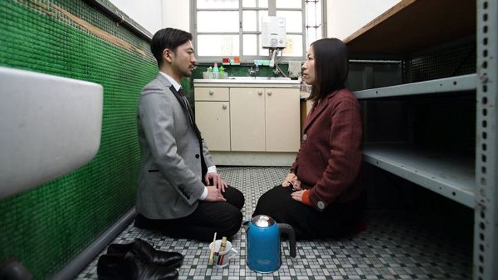 Kyūtō-Ryū tea gathering held in the office kitchen (credit: Hiroyuki Fukura)