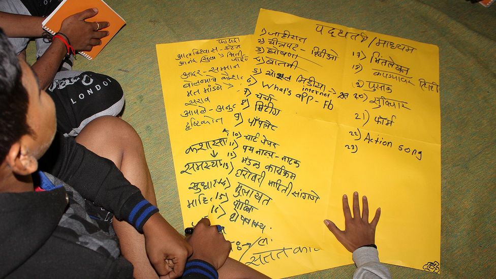 Boys listen during an ECF session in Pune (Credit: Chhavi Goyal) Boys listen during an ECF session in Pune (Credit: Chhavi Goyal)