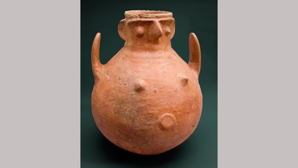 A Bronze-age pot from Troy is among the exhibits at the British Museum's exhibition Troy (Credit: Claudia Plamp/ Staatliche Museen zu Berlin, Museum für Vor-und Frühgeschichte)