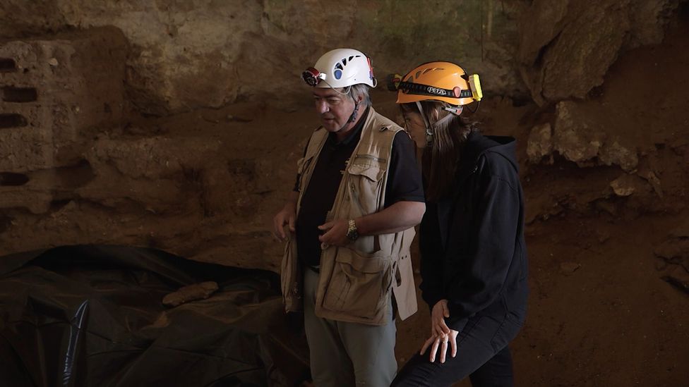Clive Finlayson, the Gibraltar museum's director of archaeology, says Neanderthals could have thrived in Gorham's cave (Credit: BBC Earth)