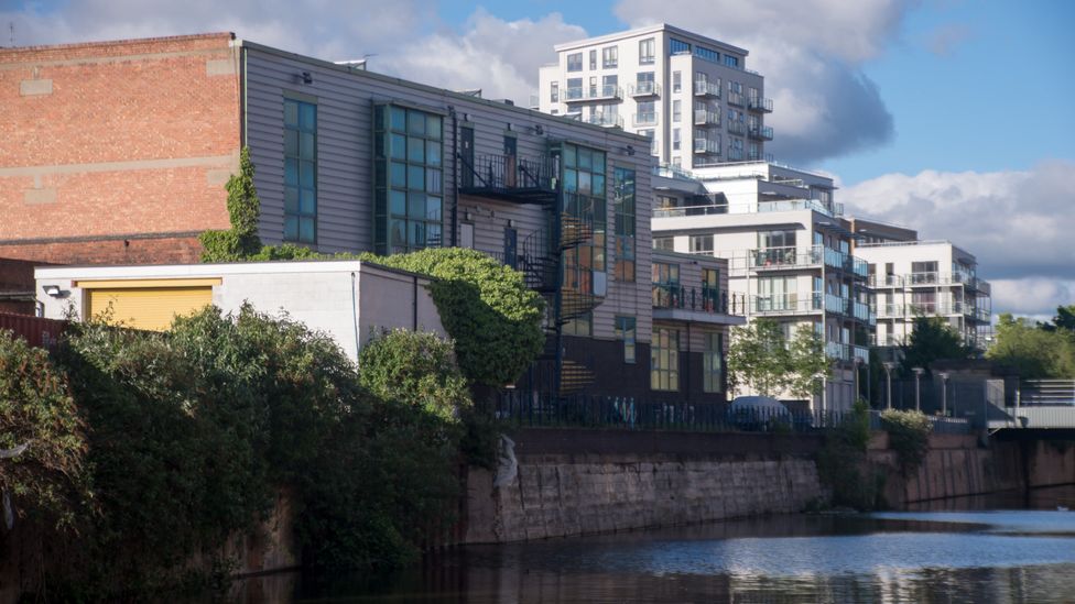 Limehouse Cut in east London's Docklands area has many energy-efficient new-build houses, but its older housing is typically very inefficient (Credit: Getty Images) Limehouse Cut in east London's Docklands area has many energy-efficient new-build houses, but its older housing is typically very inefficient (Credit: Getty Images)