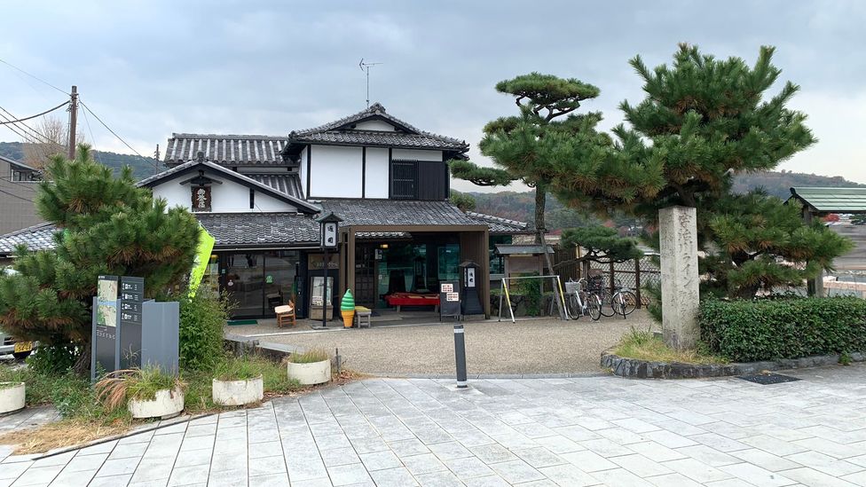 Tsuen Tea, founded in 1160 and located in Kyoto, is one of 33,000 "shinise" companies in Japan: businesses over 100 years old at least (Credit: Bryan Lufkin)