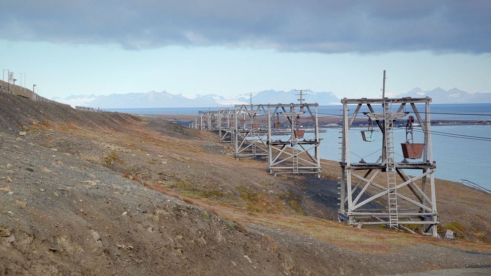 the mine trail Longyearbyen Svalbard Norway (Credit: Werner Hoffmann) the mine trail Longyearbyen Svalbard Norway (Credit: Werner Hoffmann)