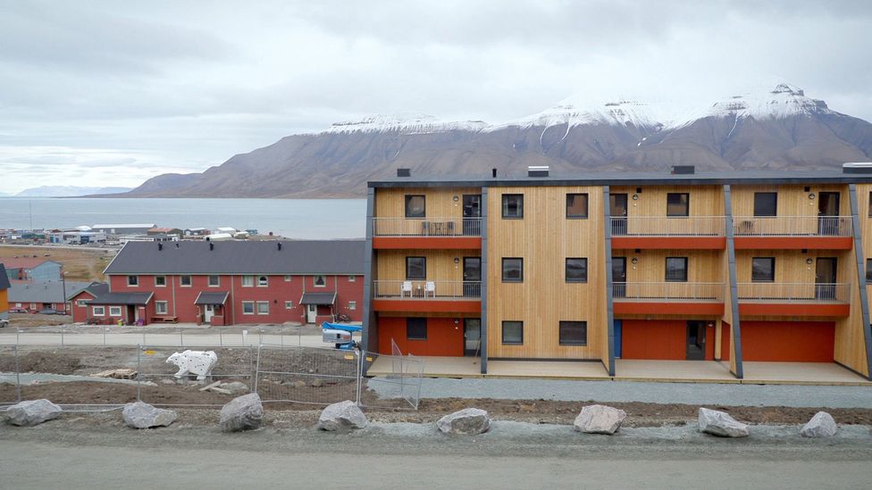 Housing units Skanska Husfabrikken Longyearbyen Svalbard Norway (Credit: Werner Hoffmann)