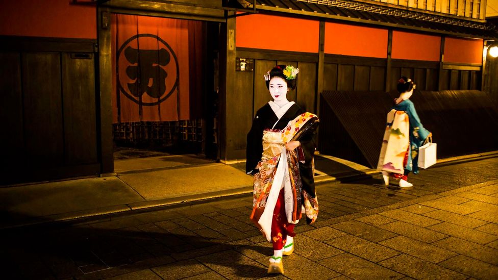Tochi træ fumle gruppe Kimono: from status symbol to high fashion - BBC Culture