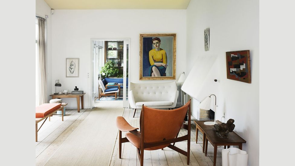 Danish architect Finn Juhl's 1941 interior for a home in Ordrup, Denmark has a modern, elegant feel