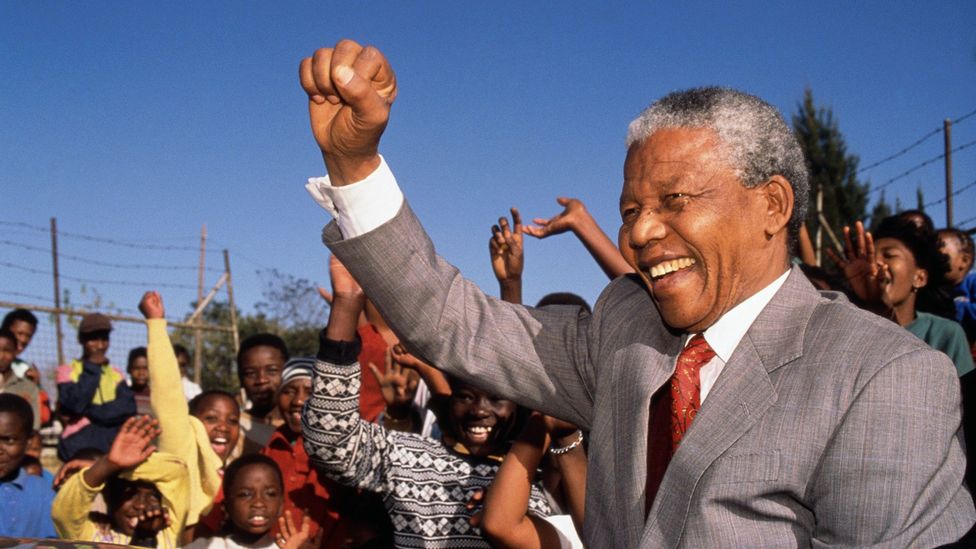 Nelson Mandela visits Hlengiwe School on 1 May 1993 Nelson Mandela visits Hlengiwe School on 1 May 1993
