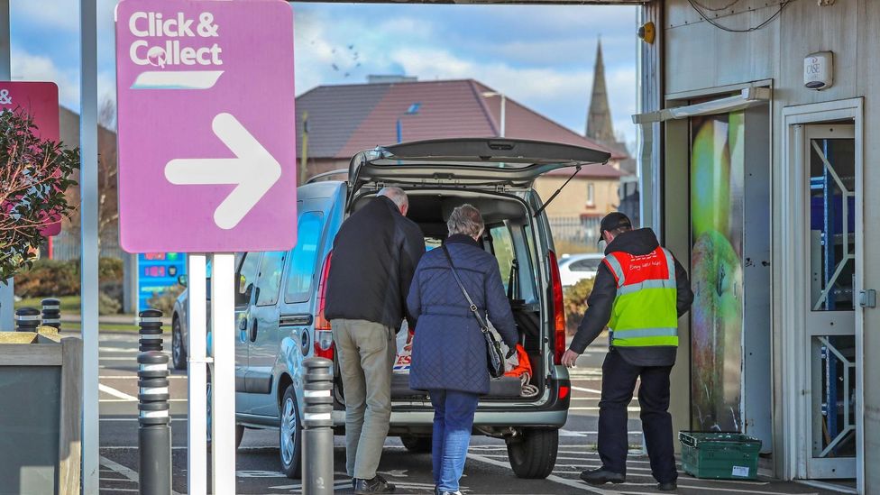 Click-and-collect shopping bridges the gap between ecommerce and physical retail, enabling shoppers to go to their favourite stores with more convenience (Credit: Alamy)