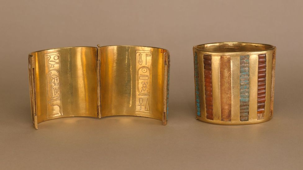 Ancient Egyptian hinged cuffs believed to have belonged to the wives of Thutmose lll, who ruled Egypt for more than 50 years (Credit: Met Museum)