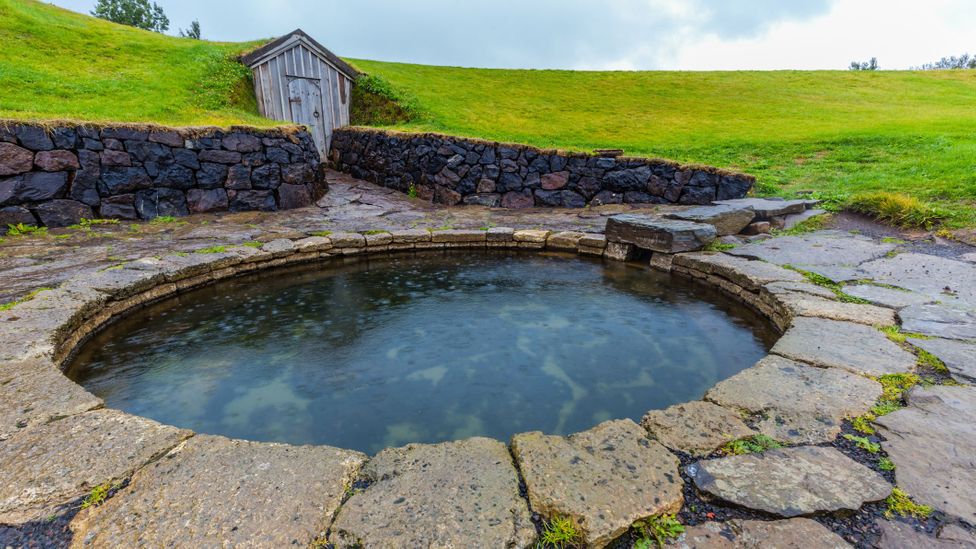 Snorri’s Pool is evidence that Icelanders used geothermal pools as far back as the 13th Century (Credit: Credit: Thomas H Mitchell/Getty Images)