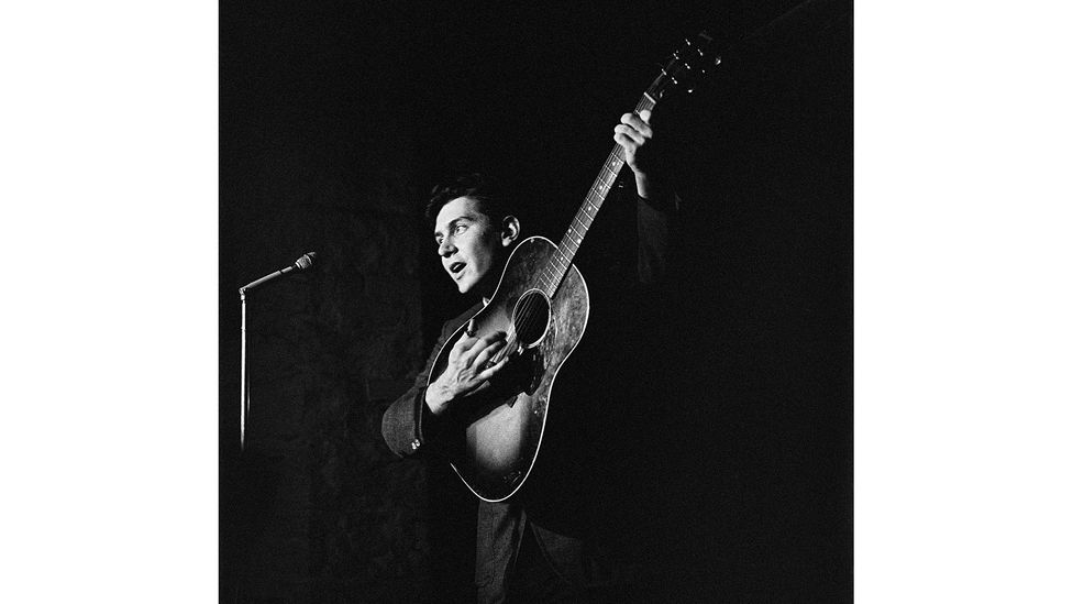 After the US singer-songwriter Phil Ochs met Jara in Chile in 1971, he told his brother: 'I just met the real thing (Credit: Getty Images)