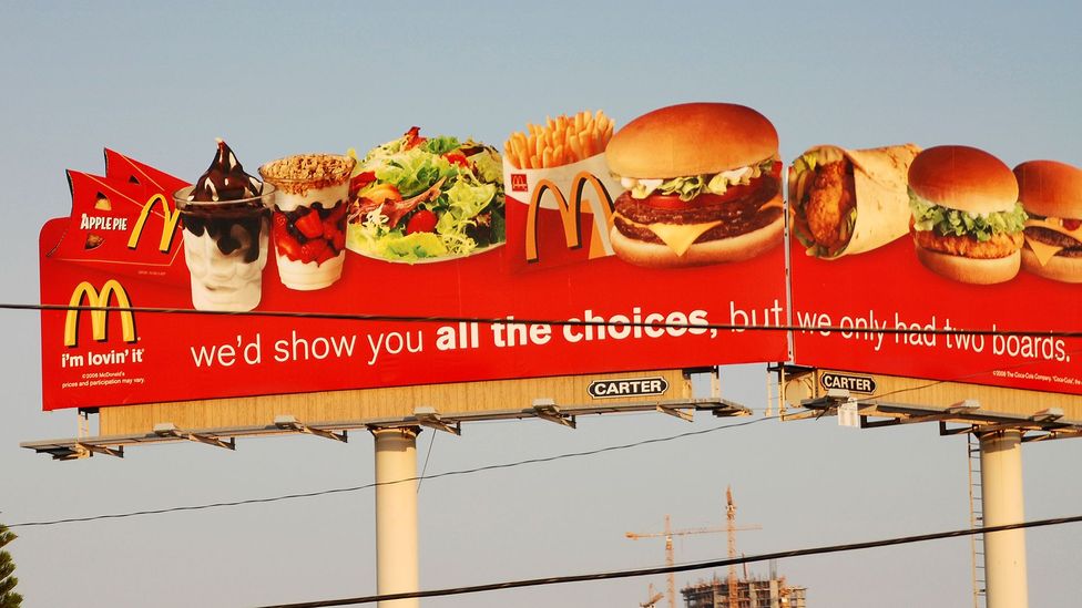 Алле реклама. Colin’s билборд. Акция кола билборд. MCDONALD'S Billboard Dubai today.