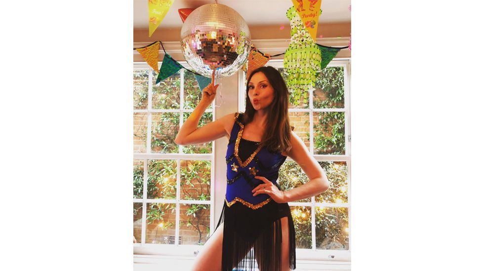 The musical artist Sophie Ellis-Bextor dresses in her most glamorous outfits for her ‘kitchen discos’ (Credit: Sophie Ellis-Bextor/ Instagram)