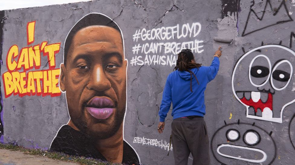 In Berlin's Mauerpark, a mural by Dominican-born artist Eme Freethinker depicts Floyd (Credit: Abdulhamid Hosbas/Anadolu Agency/ Getty Images)