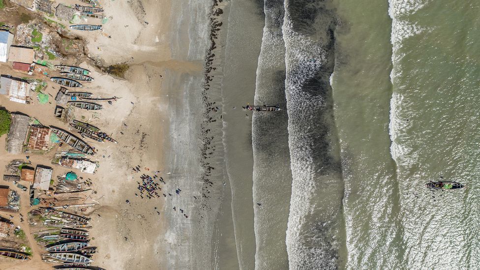 The small fishing boats used by Gambian fishermen cannot compete with the large foreign-owned vessels (Credit: Fábio Nascimento/The Outlaw Ocean Project)