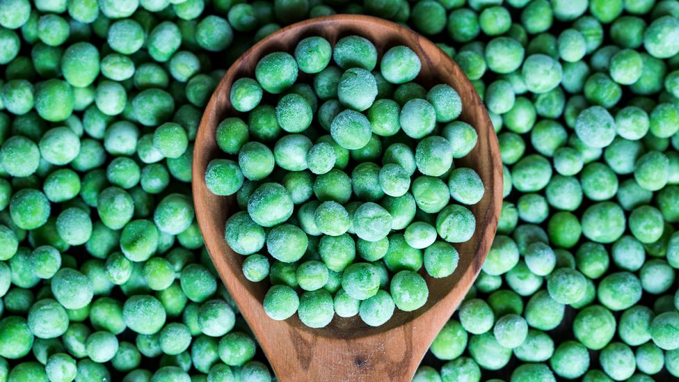 Frozen peas on spoon (Credit: Getty Images)