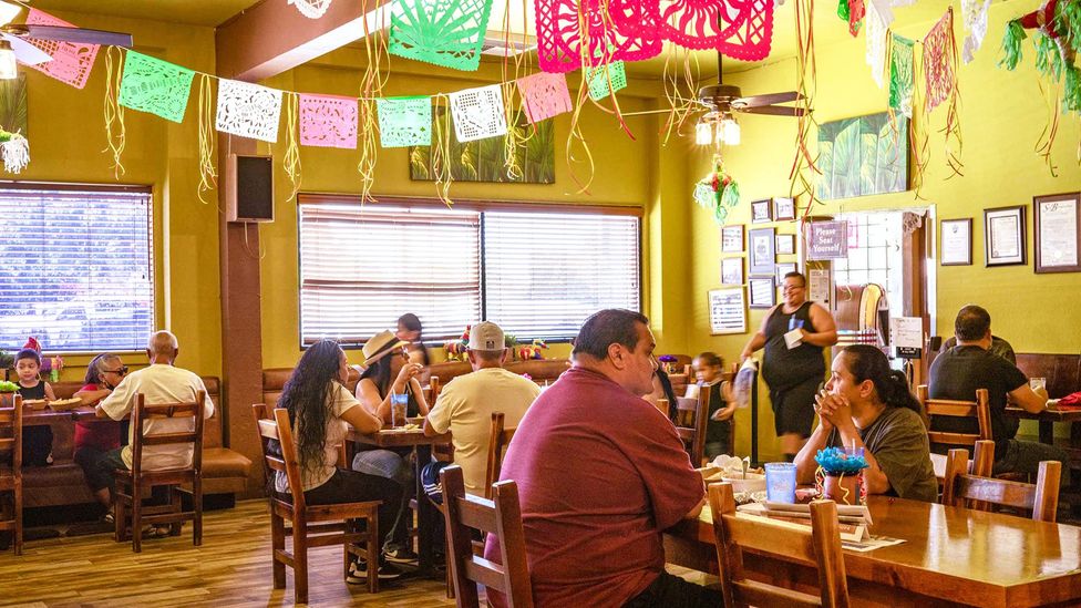 Locals fill Mitla Cafe at lunchtime (Credit: Ivana Larrosa)