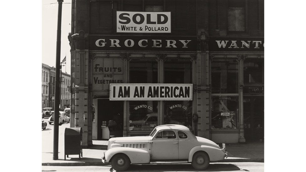 Dorothea Lange's 1942 shot of a Japanese-American-owned grocery store in Oakland, California (Credit: National Gallery of Art, Washington DC)
