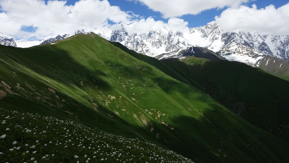 外高加索小徑帶領徒步旅行者穿越高加索山脈的南坡（圖片來源：Transcaucasian Trail Association）