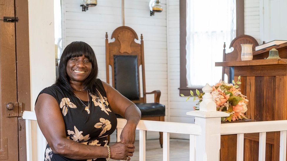 Robinson shares her stories on tours, and uses profits to help restore Gullah homes and cemeteries (Credit: Butch Hirsch Photography)