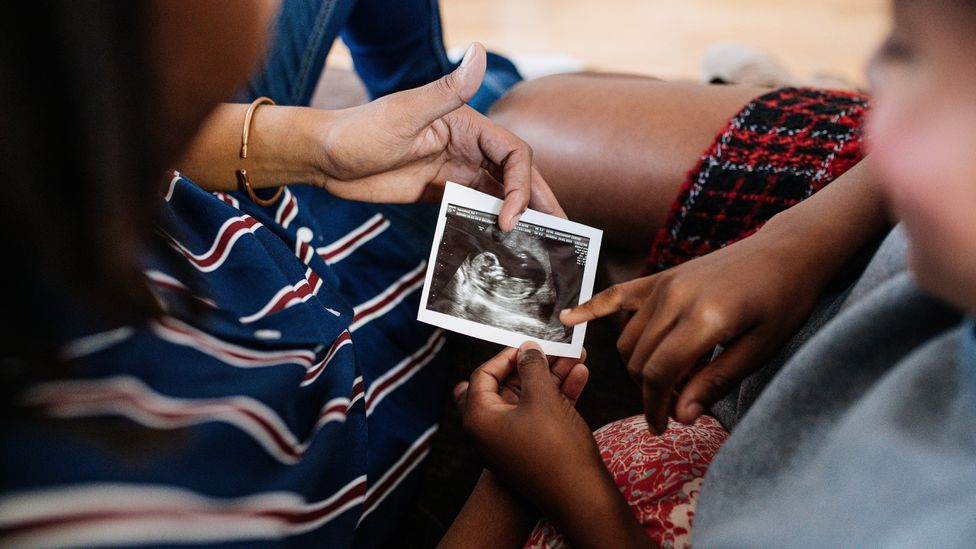 Los beneficios de fertilidad están ganando terreno en todos los sectores a medida que las empresas intentan expandir y diversificar los beneficios para los empleados (Crédito: Getty)