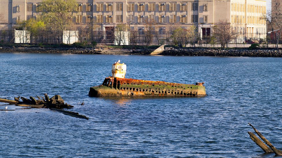 Hunting New England Shipwrecks