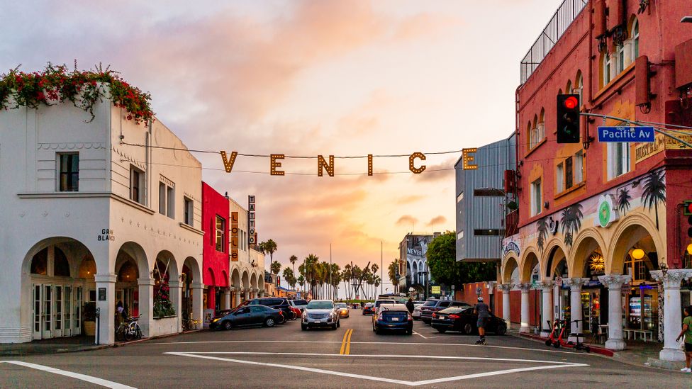 LA's year-round warm weather means that visitors can enjoy outdoor activities and al fresco dining (Credit: Alexander Spatari/Getty Images)