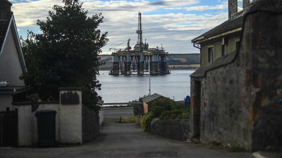 From the dry land of a Scottish village, an oil rig can seem like an alien structure… (Credit: Getty Images)