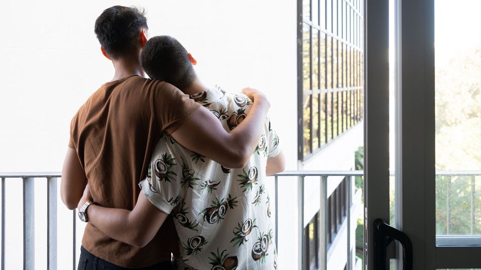 Even though someone identifies as solo poly, they can still form meaningful one-to-one relationships with partners (Credit: Getty Images)