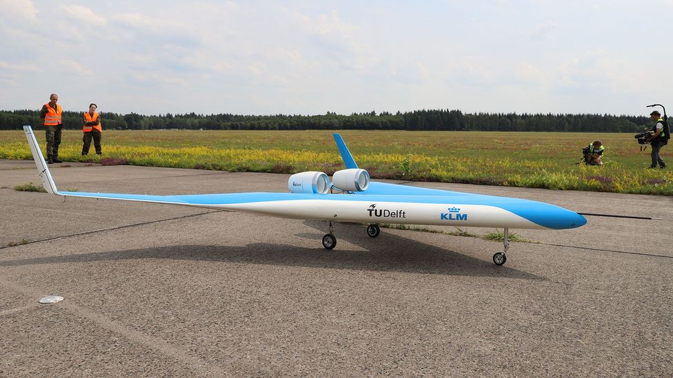Tests with the model Flying-V showed that it had good handling qualities, Roelof Vos says (Credit: Flying-V)