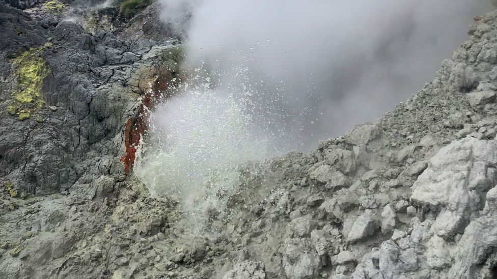 A hot spring with a temperature of around 100C erupts from a fumerole on Dayoukeng volcano (Credit: Taiwan Volcano Observatory)