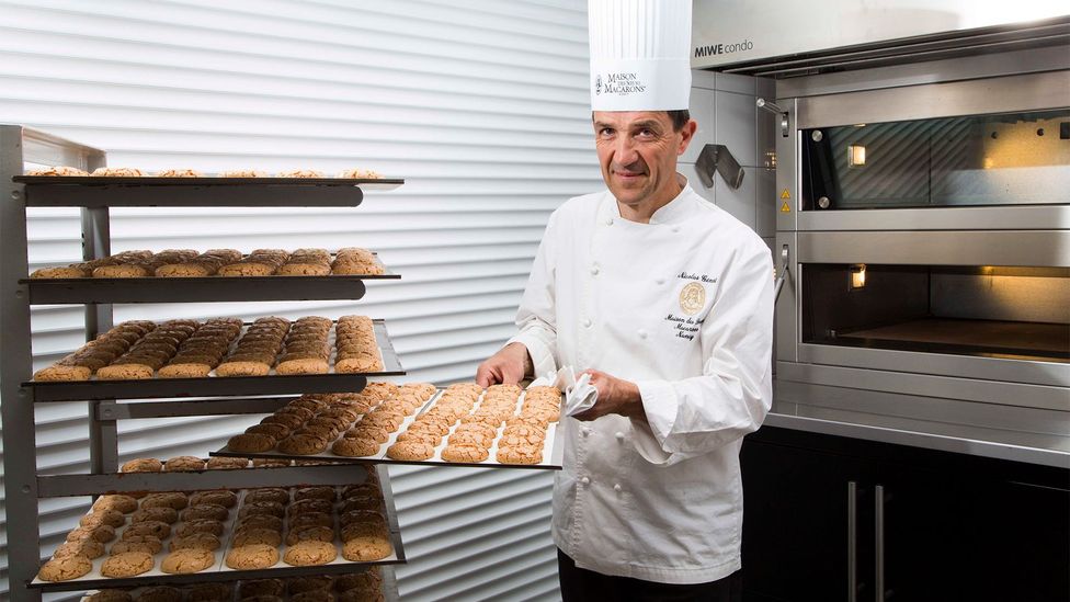 Il pasticcere Nicolas Genot utilizza sempre gli stessi ingredienti di alta qualità nei suoi Macarons des Sœurs