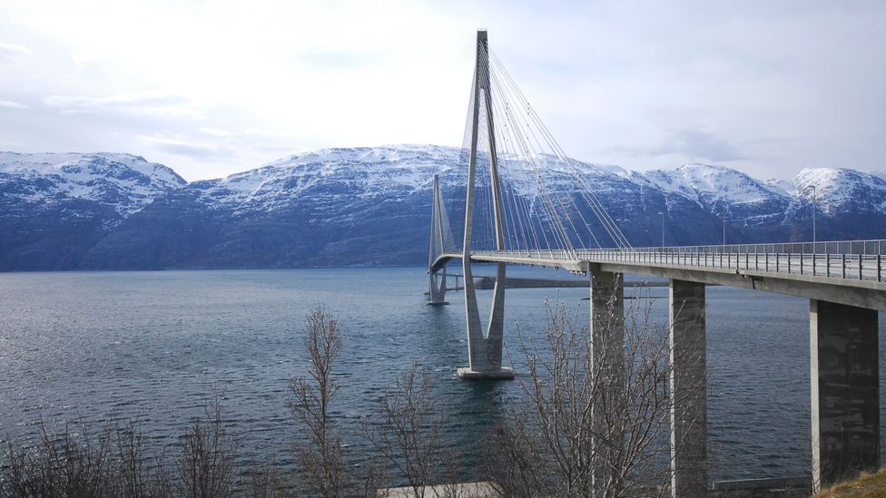 Helgeland Bridge, which opened in 1991, connects Alstahaug and Leirfjord in Nordland (Credit: Anthony Ham)