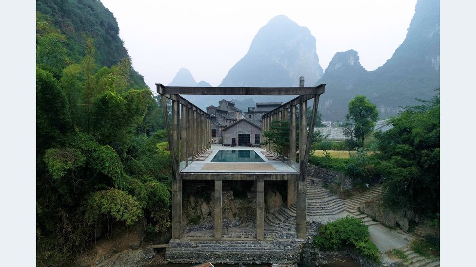 Alila Yangshuo Hotel, Vector Architects Koji Fujii /TOREAL (Credit: Vector Architects / Su Shengliang, Chen Hao / Building for Change, Gestalten 2022)