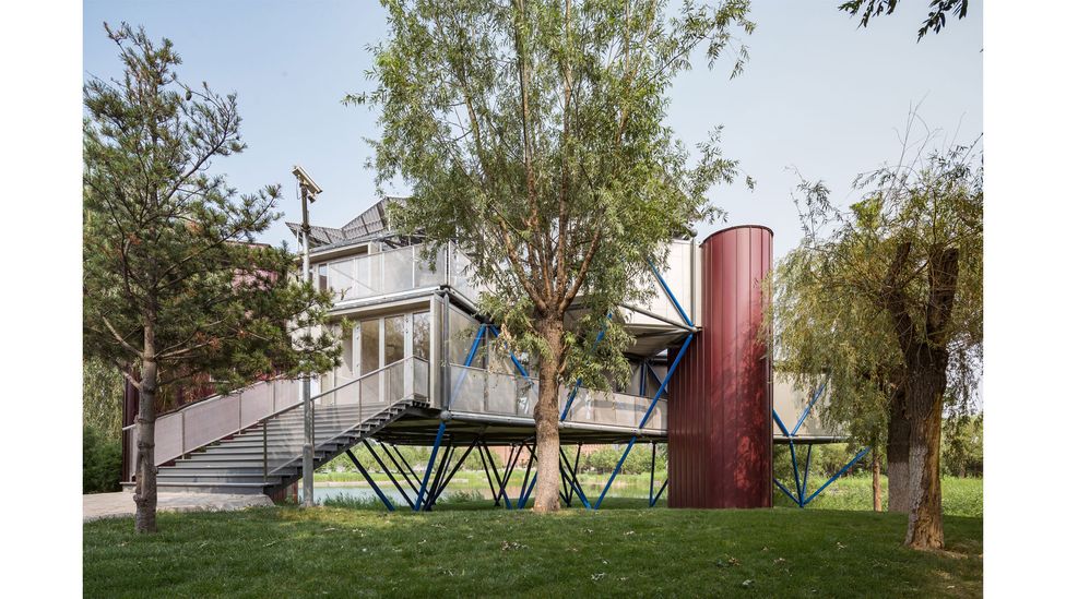 Lakeside Plugin Tower, People’s Architecture Office (Credit: Jin Weiqi / Building for Change, Gestalten 2022)