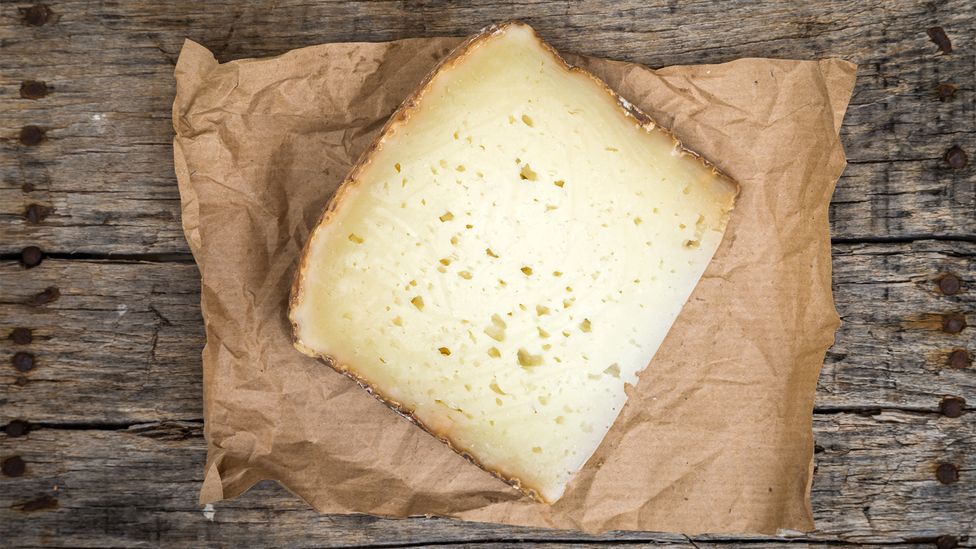 Camanini focuses on the quality of cacio e pepe's core ingredients such as pecorino (Credit: Sabinoparente/Getty Images) Camanini focuses on the quality of cacio e pepe's core ingredients such as pecorino (Credit: Sabinoparente/Getty Images)