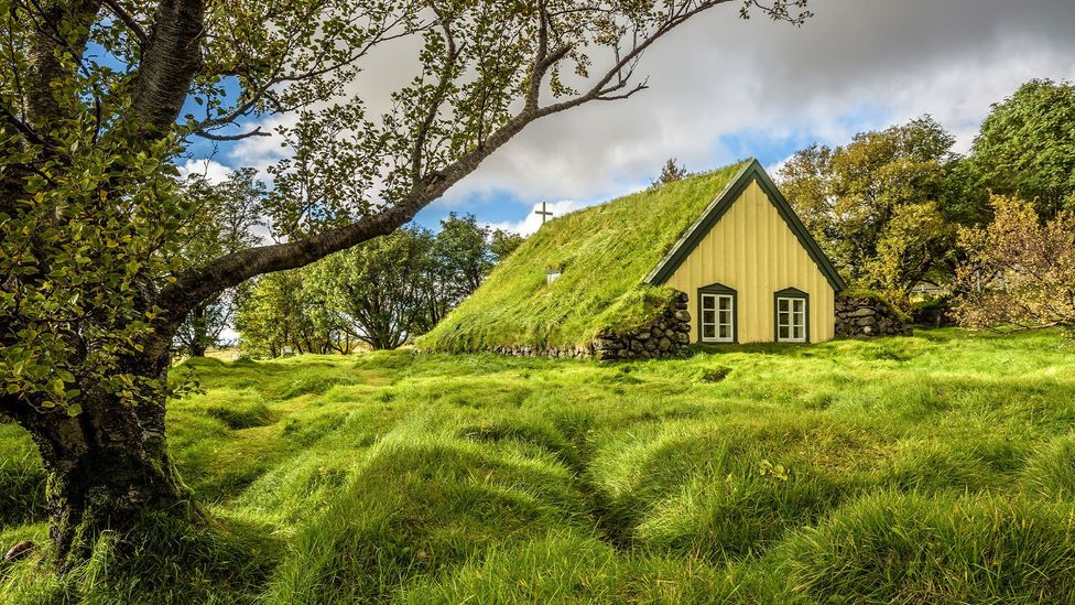 Turf houses: Iceland's original 'green' buildings (Credit: Miroslav_1/Getty Images)