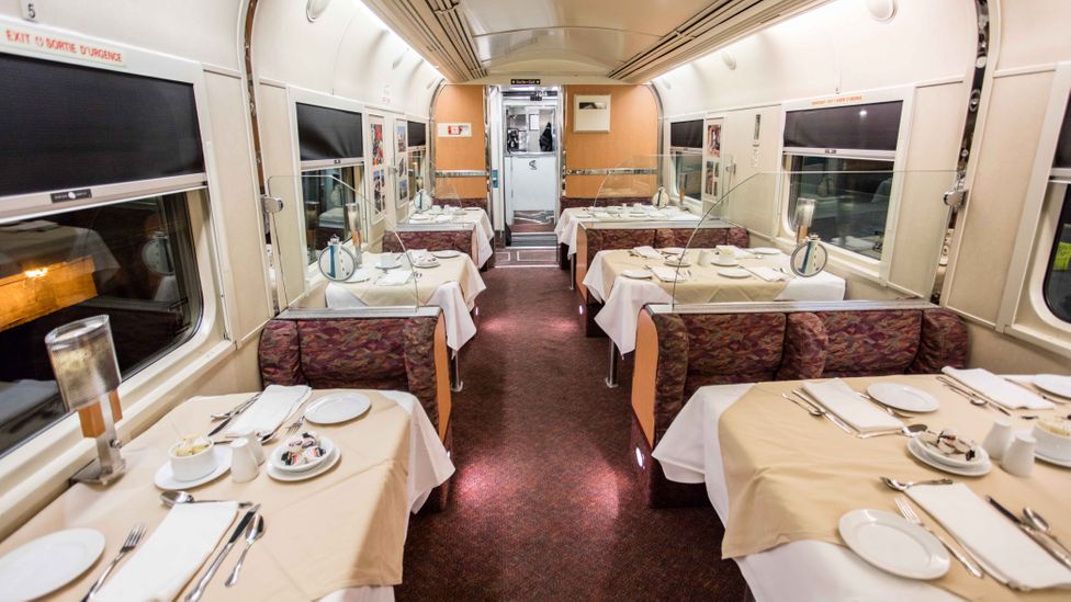 The Ocean line's dining car is reserved for sleeper cabin passengers (Credit: VIA Rail)