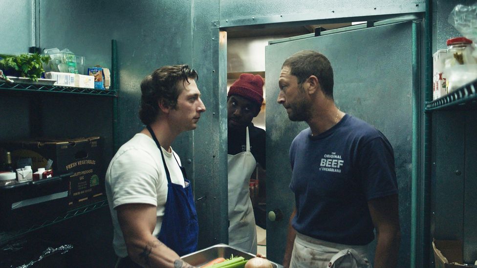 Audiences were obsessed with the white T-shirt worn by the character Carmen "Carmy" Berzztto (Jeremy Allen White) in TV series The Bear (Credit: Alamy)