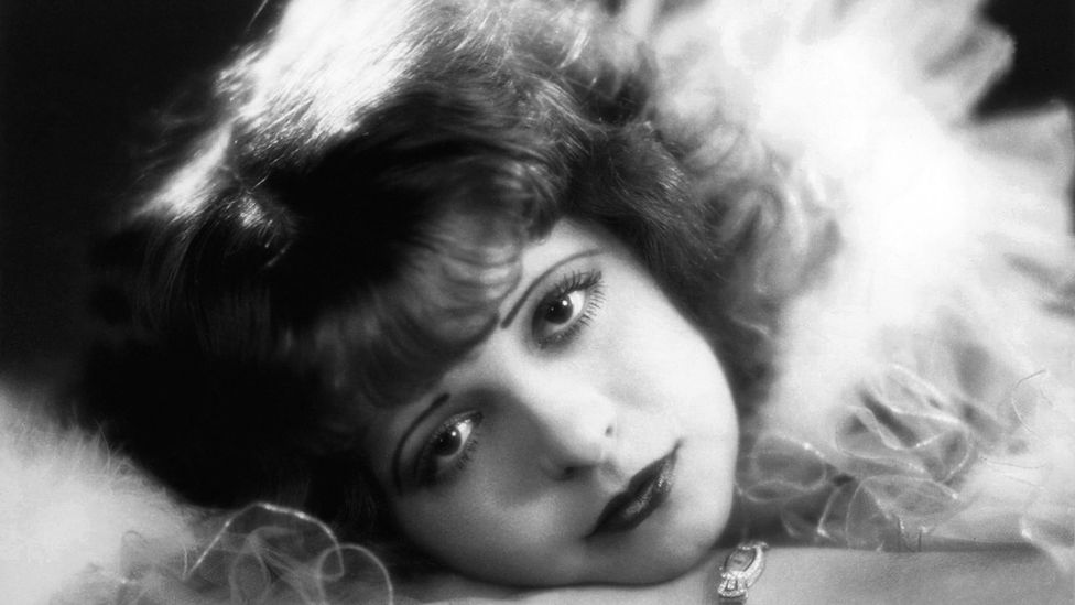 Wild child "it" girl Clara Bow was one of the main inspirations for Margot Robbie's character Nellie LaRoy (Credit: Alamy)