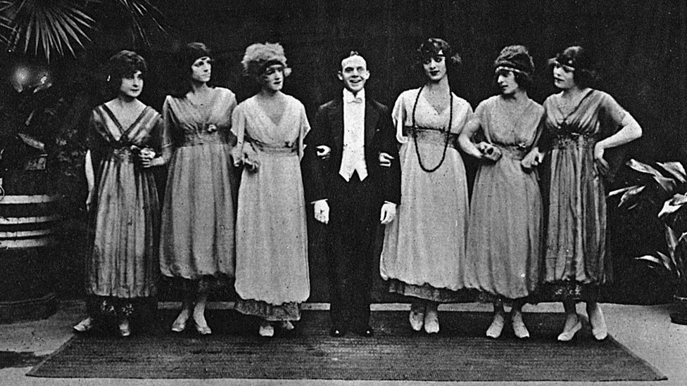 Les Rouges et Noirs were a hugely successful early 20th-Century drag troupe whose story was told in the film Splinters (1929) (Credit: Alamy)