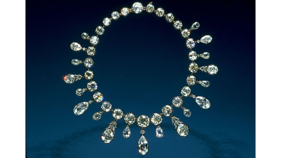 The exquisite diamond necklace given by Napoleon to his second wife Marie-Louise contained 234 diamonds (Credit: Smithsonian)